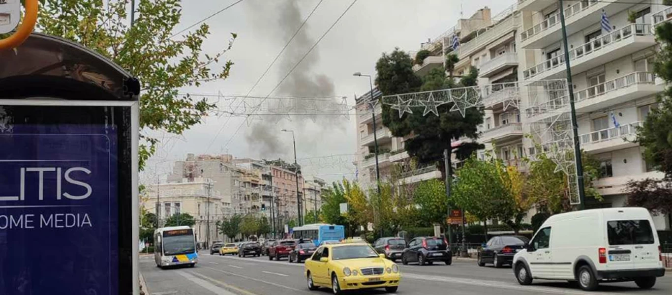 Φωτιά σε εστιατόριο στην οδό Μητροπόλεως στο κέντρο της Αθήνας (φωτο)